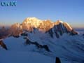 Alba sul Monte Bianco salendo verso la Gengiva